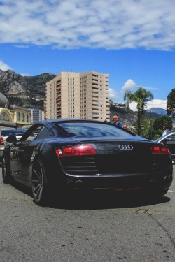 Audi R8 - by: Pieter