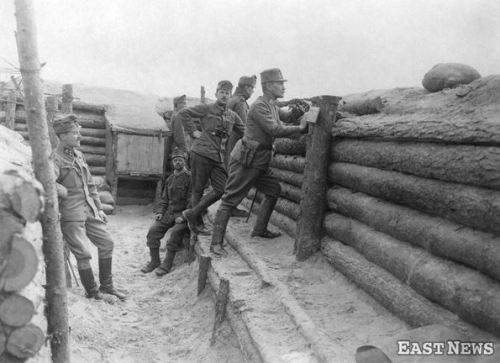 historia-polski: WWI on Polish Lands Civilians wandering and homeless after their villages were take