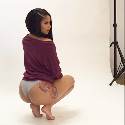 bombshellbootys:  Alyssa Marie