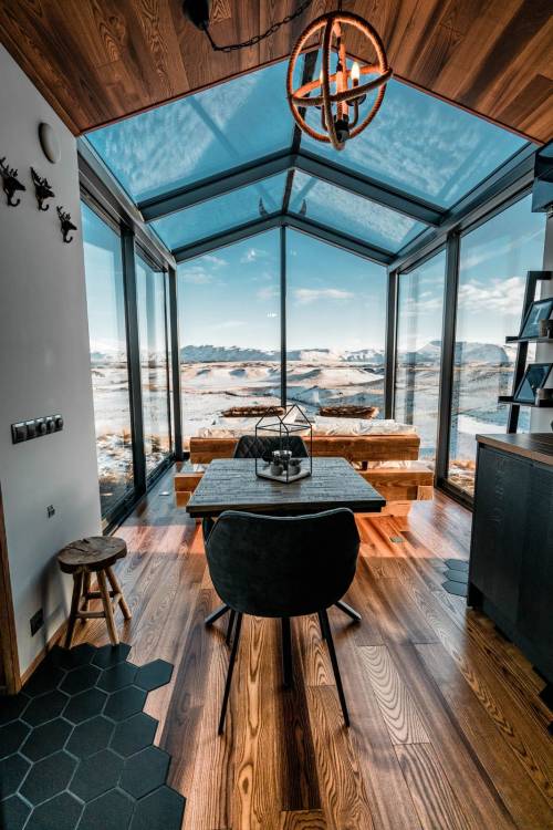 Icelandic glass cabin