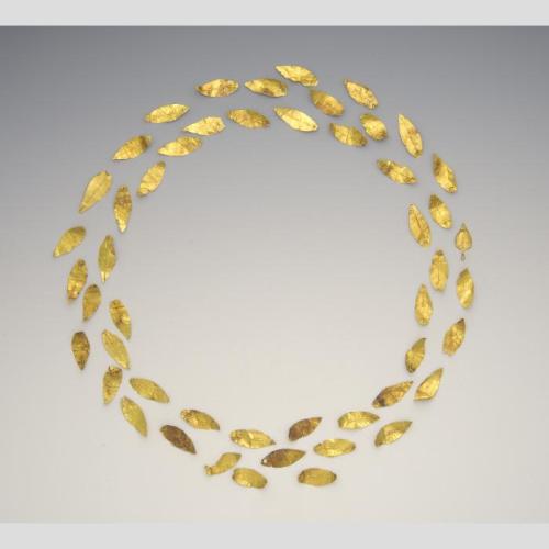 ancientjewels: Northern Greek gold myrtle wreath c. 3rd-2nd centuries BCE. From the collection of th