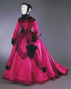 fripperiesandfobs:  Day dress ca. 1866-68 From the Philadelphia Museum of Art