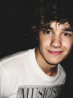 onedimore:  18/25 favorite pictures of Liam