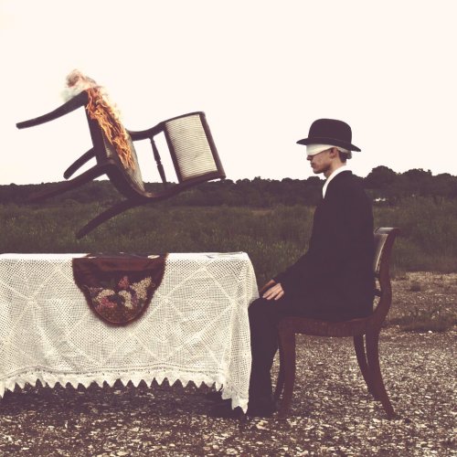 zeff-to-deff:  f-l-e-u-r-d-e-l-y-s:  Nicolas Bruno Photography Sleep Paralysis  this is amazing 