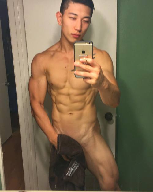 theasianinitiation:  8000 likes and he’ll adult photos