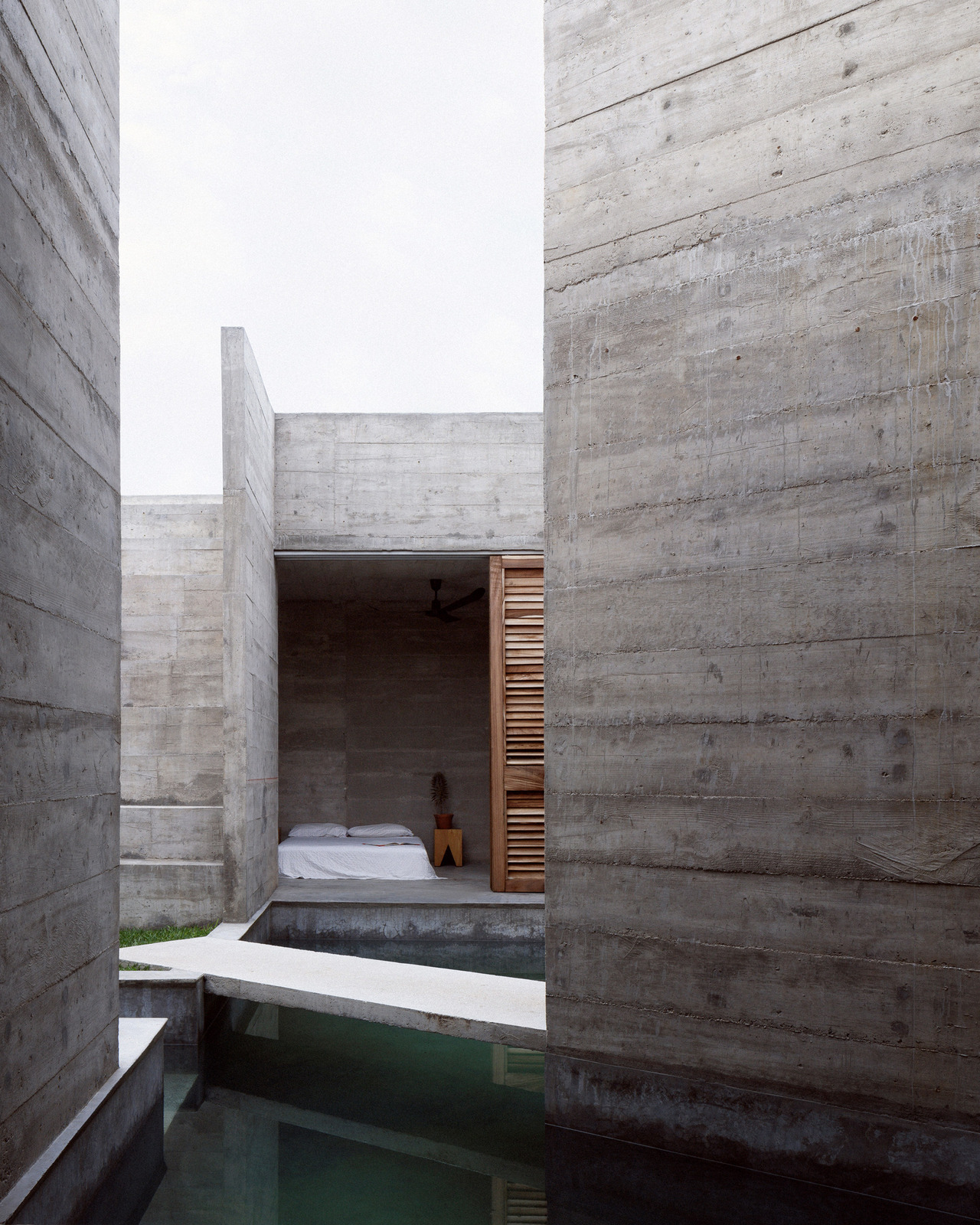 kazu721010:  ZIcatela House / Ludwig GodefroyPhotos © Rory Gardiner