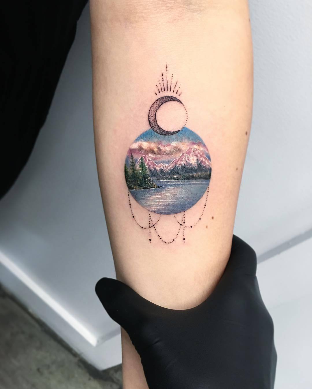 artmania-feed:  Stunning Dreamlike Circular Tattoos by Eva Krbdk Istanbul-based artist