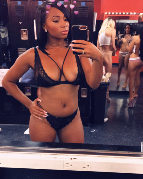 stripper-locker-room:  https://www.instagram.com/queenflyamina/