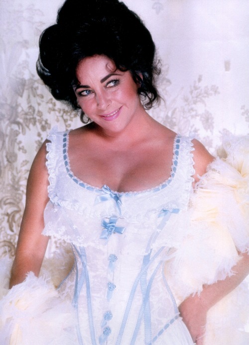 Elizabeth Taylor photographed by Norman Parkinson on the set of A Little Night Music (1977)
