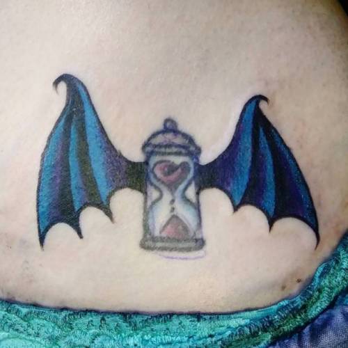 Added some wings to an existing tattoo on the client.   Thank youu.     #ink #tattoos #chelsea #boston  #ravenseyeink #tattoo #timeflies  #batwings  #wings #dragonwings  (at Raven’s Eye Ink)