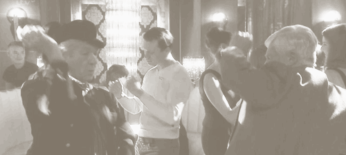 starbuckara:  here, have a gifset of gandalf and the master dancing to kesha 