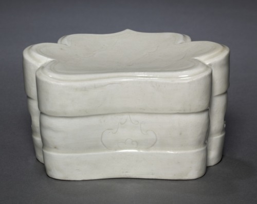 Cloud-Collar Pillow with Waves, 1000, Cleveland Museum of Art: Chinese ArtSize: Overall: 10 x 17.5 x