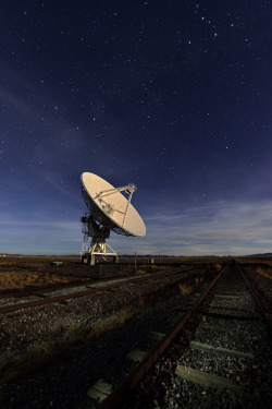 Very Large Array (aka ET Phone Home)VLA west of Socorro New Mexicothe dish was illuminated by a full moon to the eastjust enough light to allow visualization of the stars