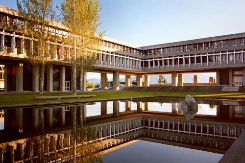 Academic Quadrangle, Simon Fraser University, Burnaby, project by Arthur Charles Erickson 