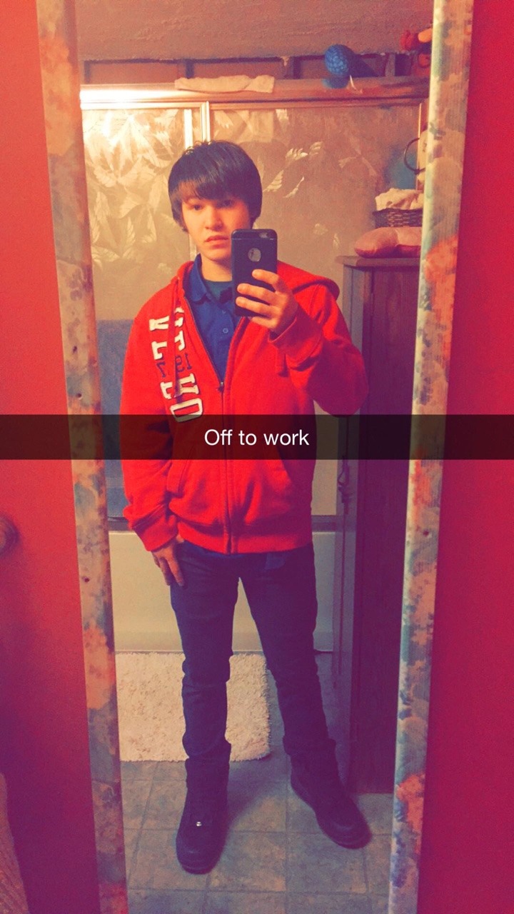 happinessandhugesmiles:  Well no caption I guess :p hope Everyone has a Good day!!