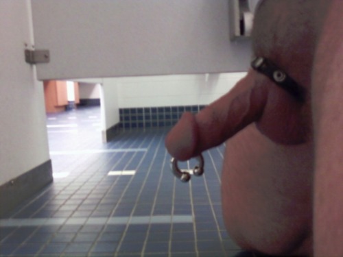 apollyonrising666:  waiting to be serviced