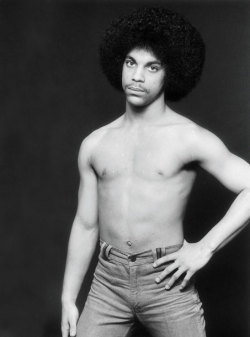 princerogersnelsons:  New photos of Prince