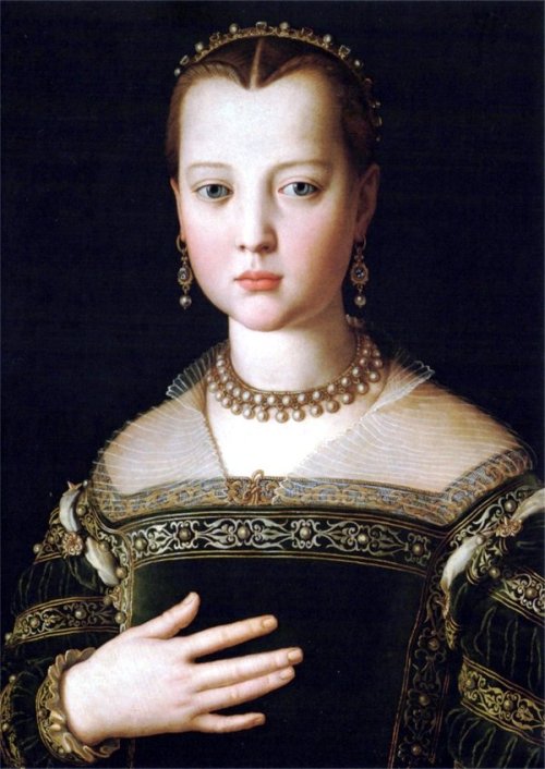 Maria de Medici ( 1540 – 1557) ву Angelo Bronzino (1503–1572)  was the eldest daughter of Cosimo I d