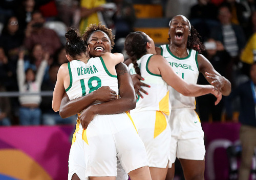 Brazil celebrates after defeating United States in the Basketball Women&rsquo;s Gold Medal Match at 