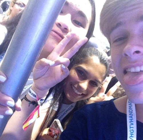 lxkekorns:lxkekorns:Day One of Vidcon is almost over! Here are some really cute pics from vidcon