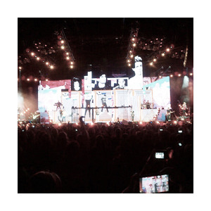 :  Take me home tour 