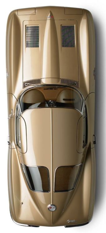 mato-ciqana:  gatsbywise: The perfect classic American sports car! 1963 Chevrolet Corvette Stingray Split Window Coupe Not only was 1963 the only year for the split-window coupe, it also saw the introduction of the name “Stingray”. We know that 10,594