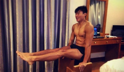 http://gaykoreandude.tumblr.com/post/109076572218