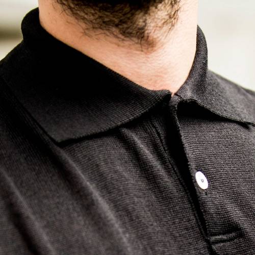 pedaled-japan: Made of Wool blend for classic performance and easy care, the Retro Wool Polo feature