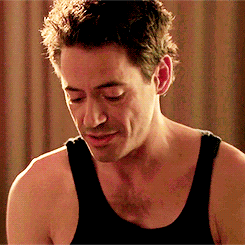 lolawashere:robertdowney:This is Robert’s black tank top appreciation post.Oh, can we appreciate the