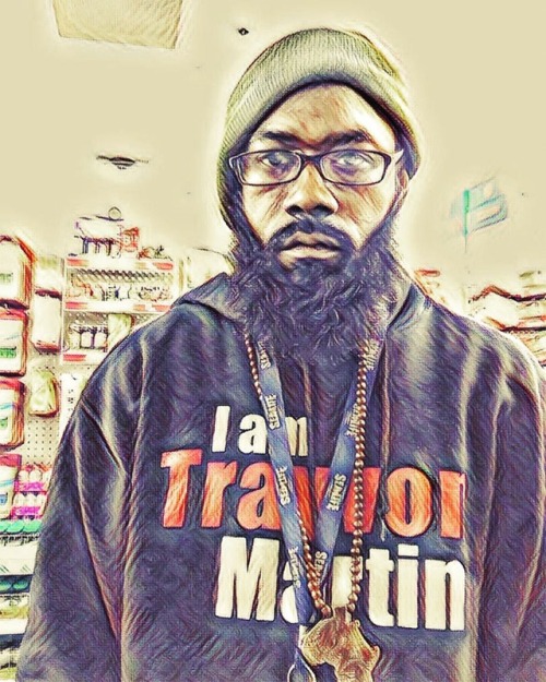 Another night of #OvernightWorkFlow @ your Norfside Dollar Tree&hellip; #Grinding #OGBeardGangTw