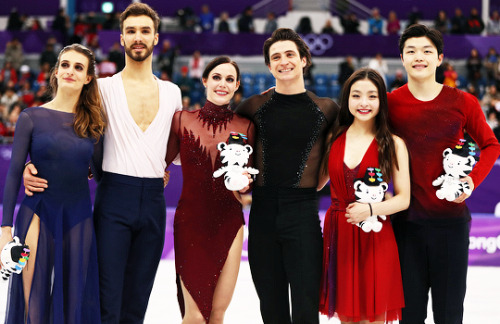 stream: (L-R) Silver medal winners Gabriella Papadakis and Guillaume Cizeron of France, Gold medal w