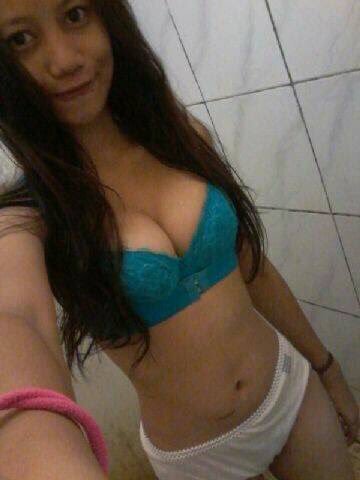 cucimatasedunia:  Selfie bilik mandi