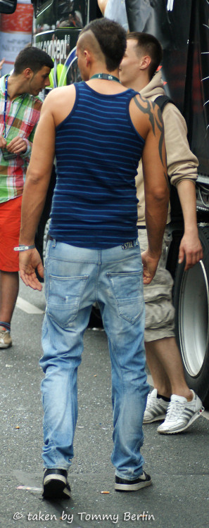 ilovemenworld:  I like butts :) 