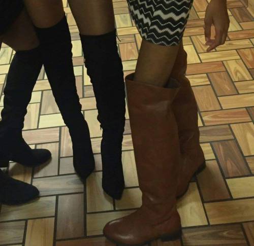 mrsdlickem:  blackgirlsreverything: 05-fubu:  winewoodtip:  She boot to big fa ha cotdamn feet.  The caption and HER FRIENDS SO FAKE BITCH   Y'all!! 😂😂😂   She just skinny ain’t nothing her friends can do but feed her. Lmao 🤣🤣🤣