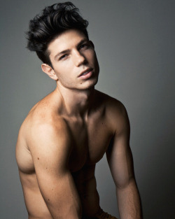 shirtlessboys:  Bruno Vega by Ryan Pfluger