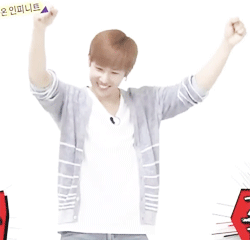 d-ongwoo:  gyu & his “sexy” dances┌( ・。・)┘♪ 