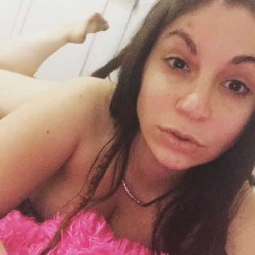 I need to get to work #nomakeup #footfetish #foot #girlswithdreads #fetishfreaksunite #followme #God