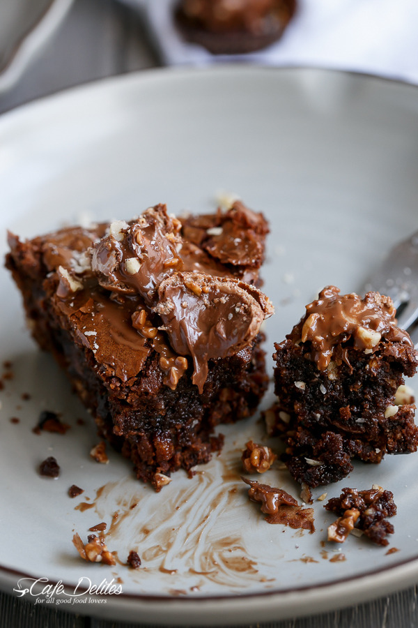 foodiebliss:  Ferrero Rocher Deep Dish Skillet Brownie CookieSource: Cafe Delites