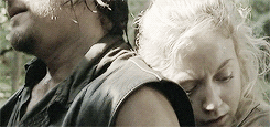 starssight:  when did every little nothing with you become everything to me? 