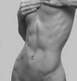 fitnessua:  Toned abs.