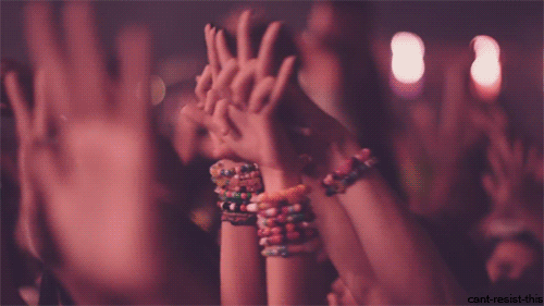 falling-deeperinlove:  i miss holding hands