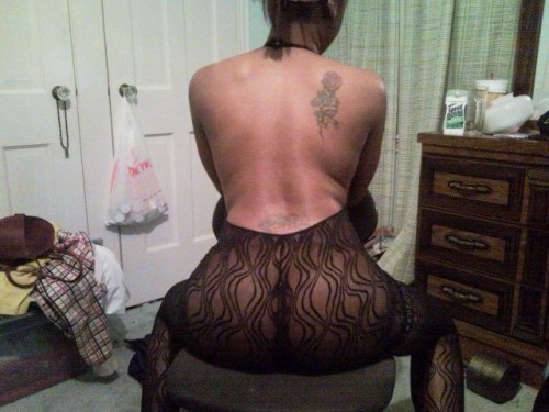 dedo617:  Her second set pt1