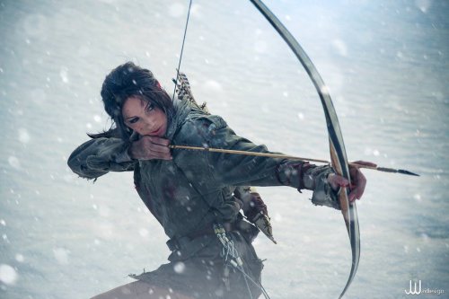 game-squared:Tomb Raider Cosplay by JennCroft