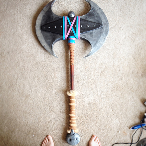 Cardboard Props (Astrid’s Axe)~ Tutorial Tuesday! - Nokki's Cosplay Cave