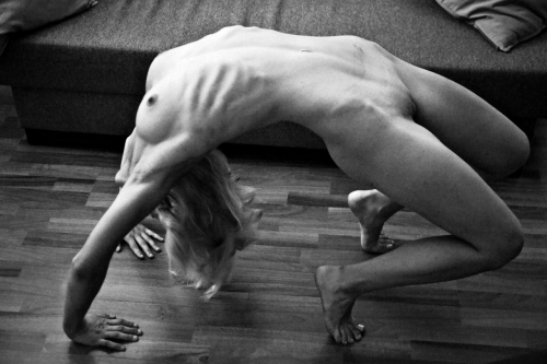 http://activegirls.tumblr.com/post/140633854448
