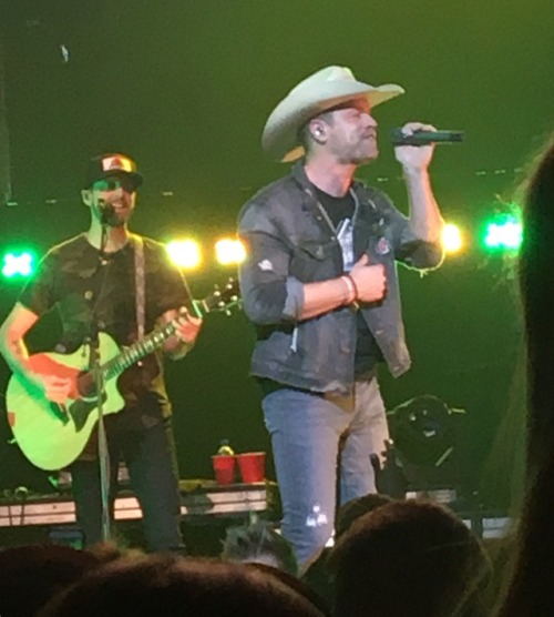 phd-bullrider: Hottest and damn sexy young country artist ever - Dustin Lynch!