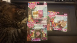 Found some more amazing Applejack related toys at Target! Since when is Hasbro producing show accurate and interesting toys? And most importantly, anything involving AJ? After five seasons of AJ being treated like a background pony in regards to marketing