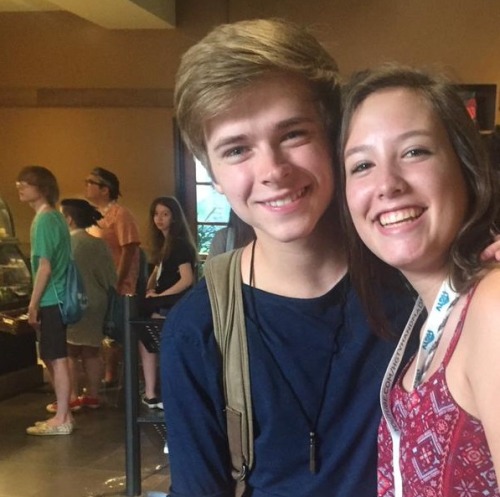 lxkekorns:  lxkekorns:  Day One of Vidcon is almost over! Here are some really cute pics from vidcon