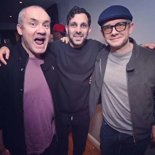 [HQ] Martin Freeman and Damien Hirst at the Dynamo’sshow (x)