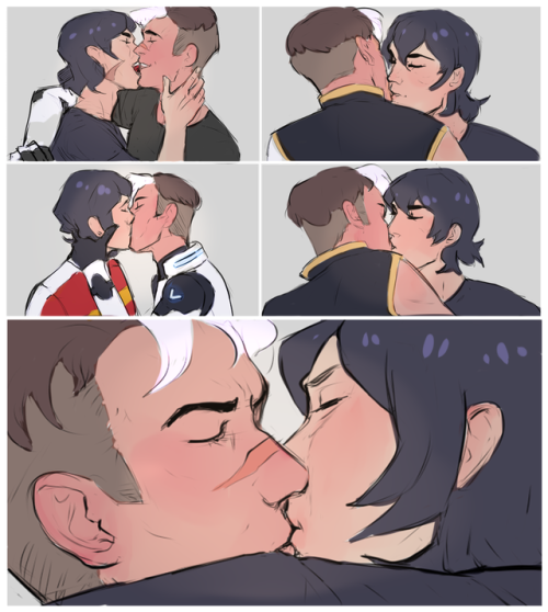 lieutenantkasatka:can’t stop kissing